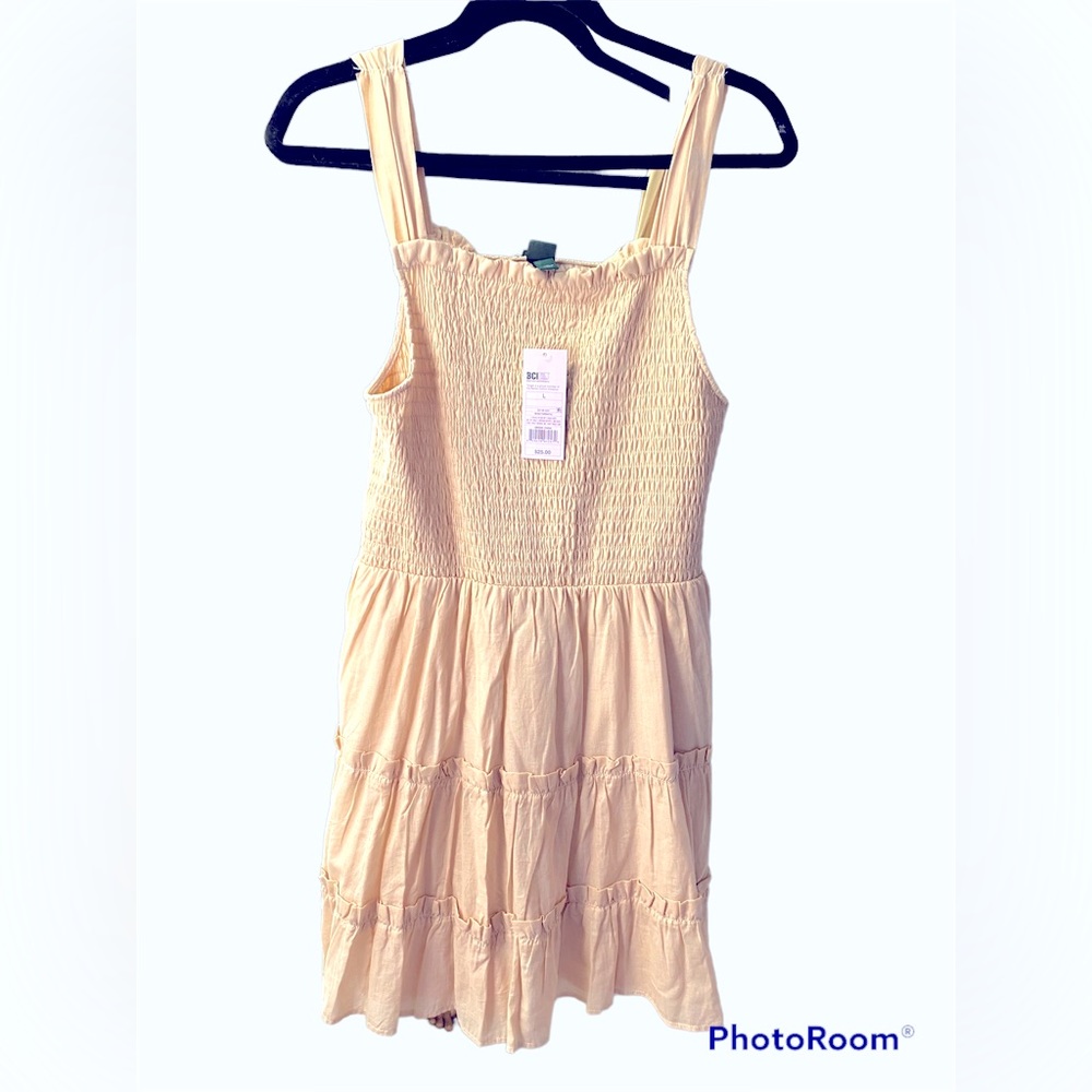 Wild Fable Beige Sleeveless Tiered Smocked Dress size large - Picture 4 of 7